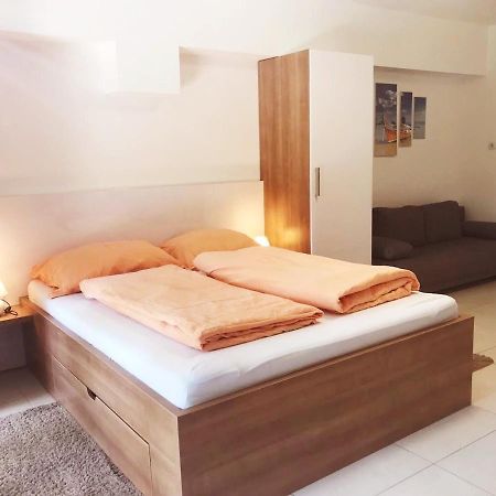 Апартаменти Tisza Gyongye Apartmanhaz Сегед Екстер'єр фото