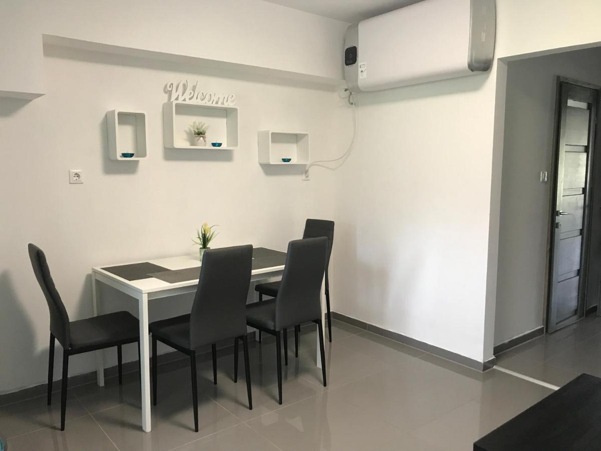 Апартаменти Tisza Gyongye Apartmanhaz Сегед Екстер'єр фото