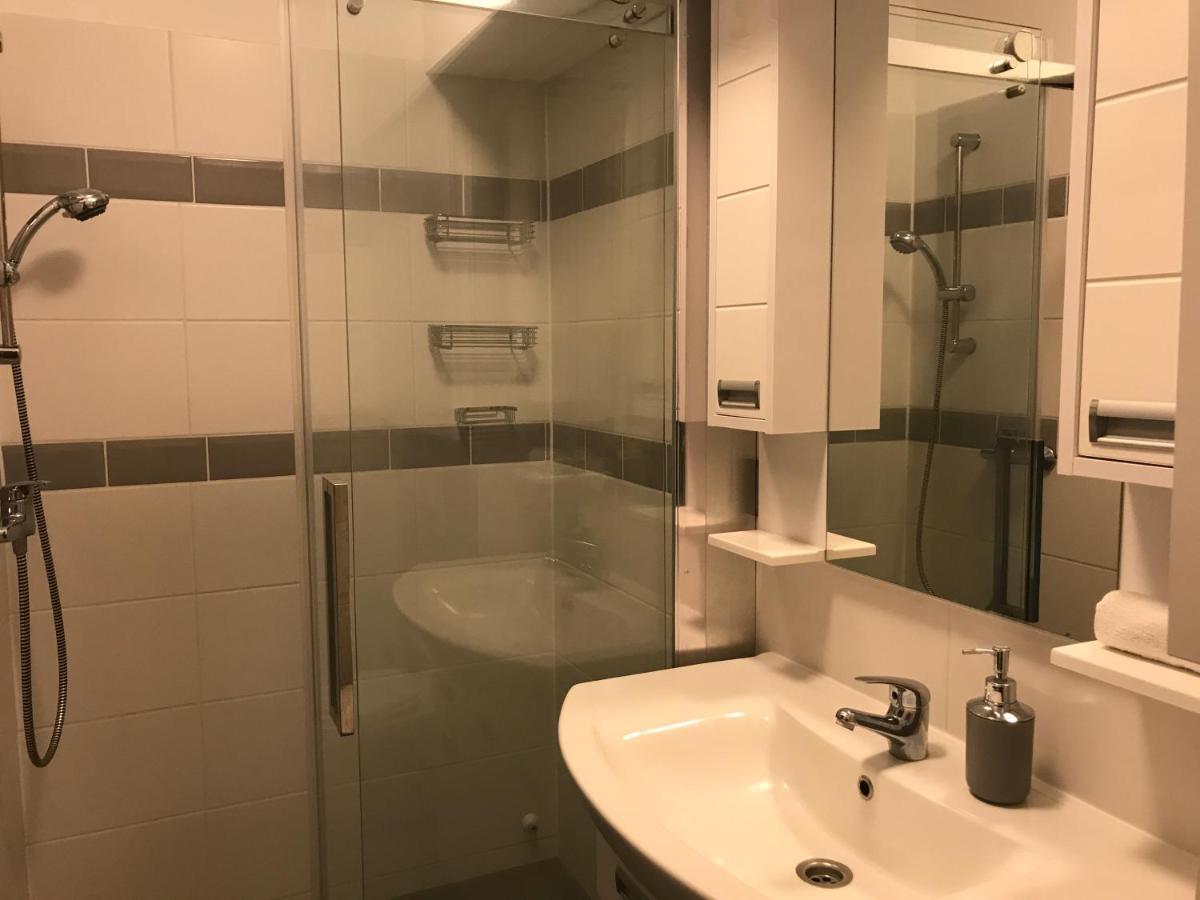 Апартаменти Tisza Gyongye Apartmanhaz Сегед Екстер'єр фото
