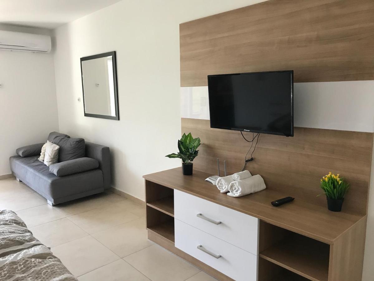 Апартаменти Tisza Gyongye Apartmanhaz Сегед Екстер'єр фото