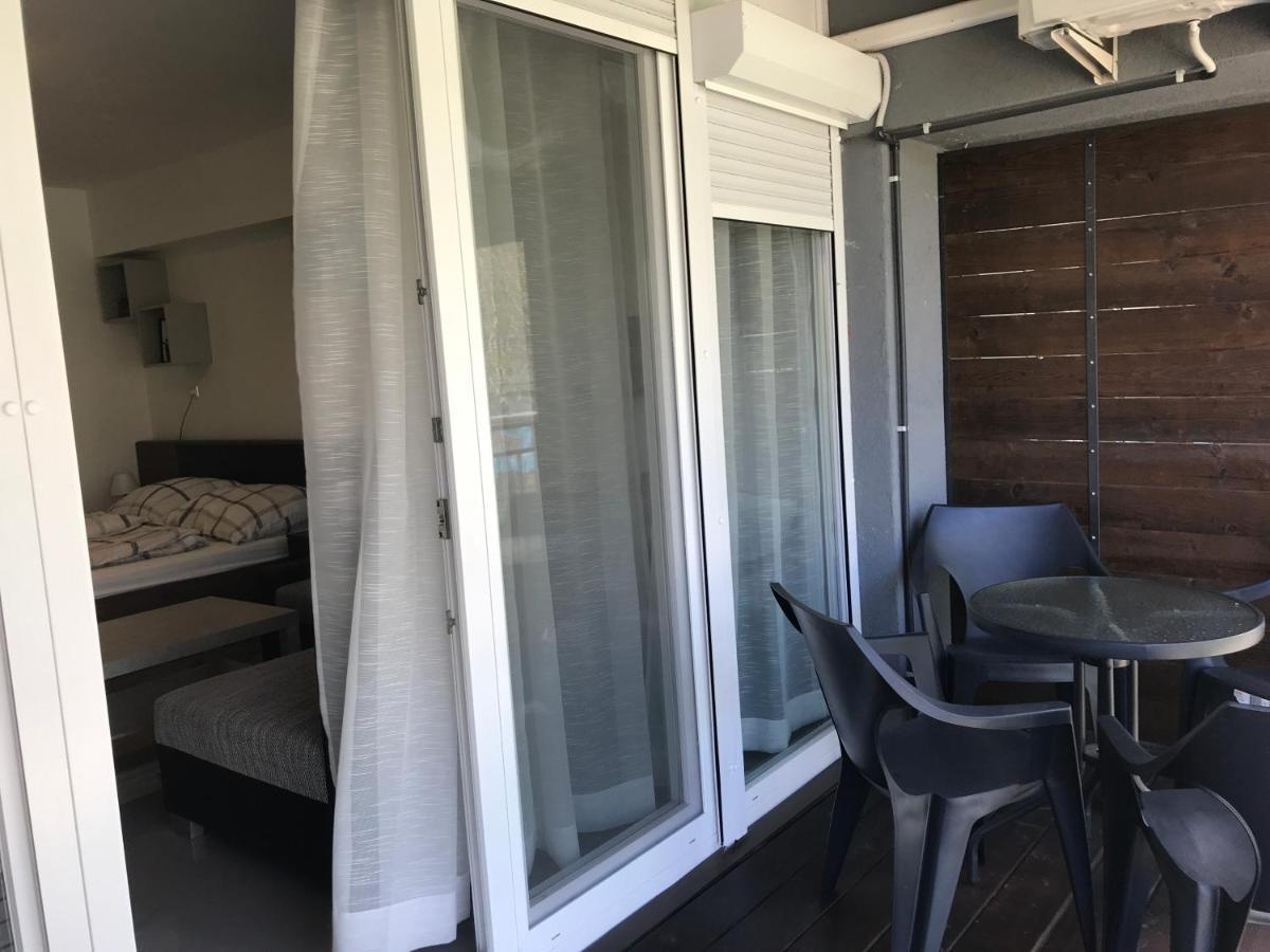 Апартаменти Tisza Gyongye Apartmanhaz Сегед Екстер'єр фото