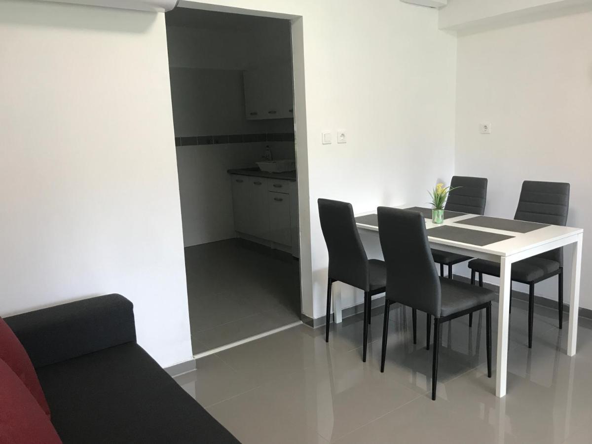 Апартаменти Tisza Gyongye Apartmanhaz Сегед Екстер'єр фото