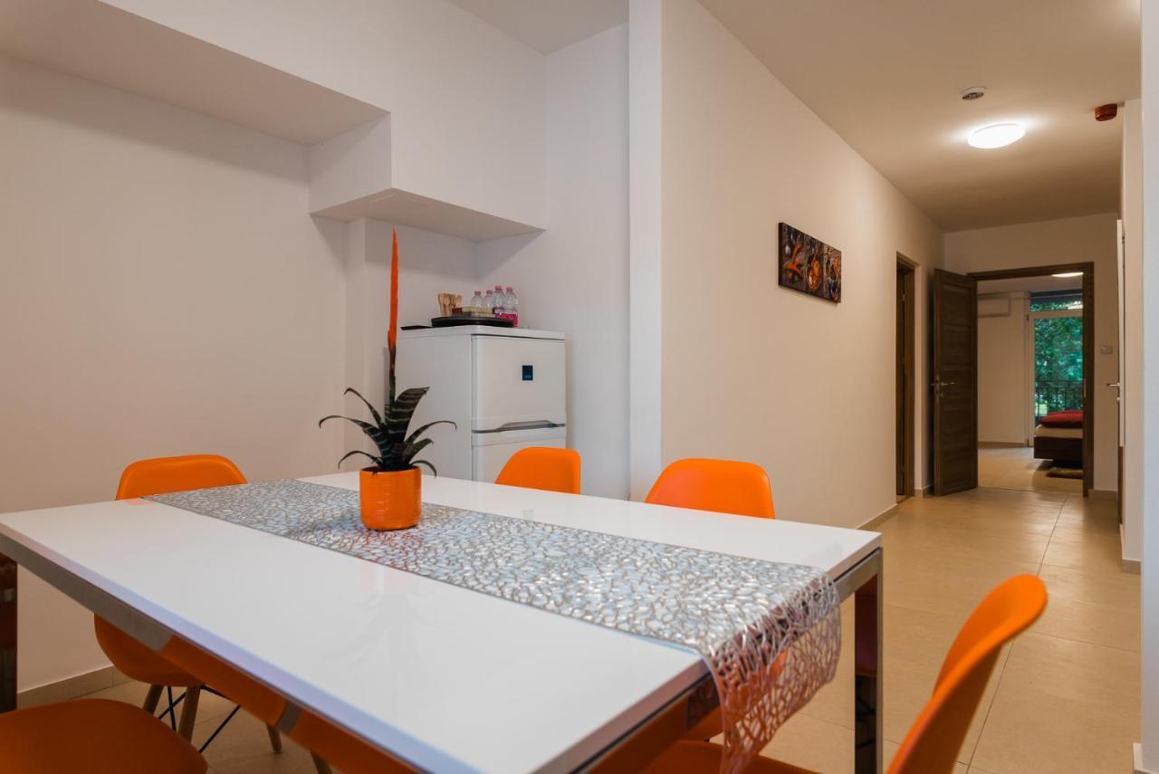 Апартаменти Tisza Gyongye Apartmanhaz Сегед Екстер'єр фото