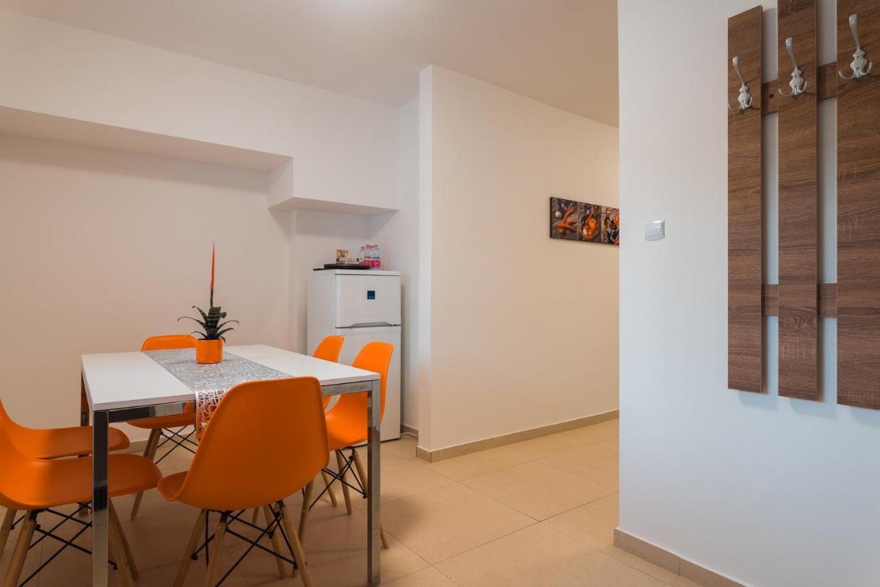 Апартаменти Tisza Gyongye Apartmanhaz Сегед Екстер'єр фото